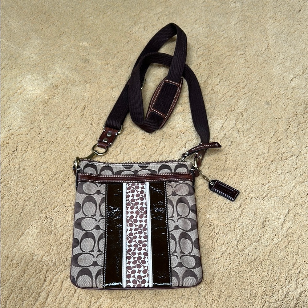 COACH CROSSBODY #41048 Canvas w/ Brown & White Leather stripes, excellent shape
